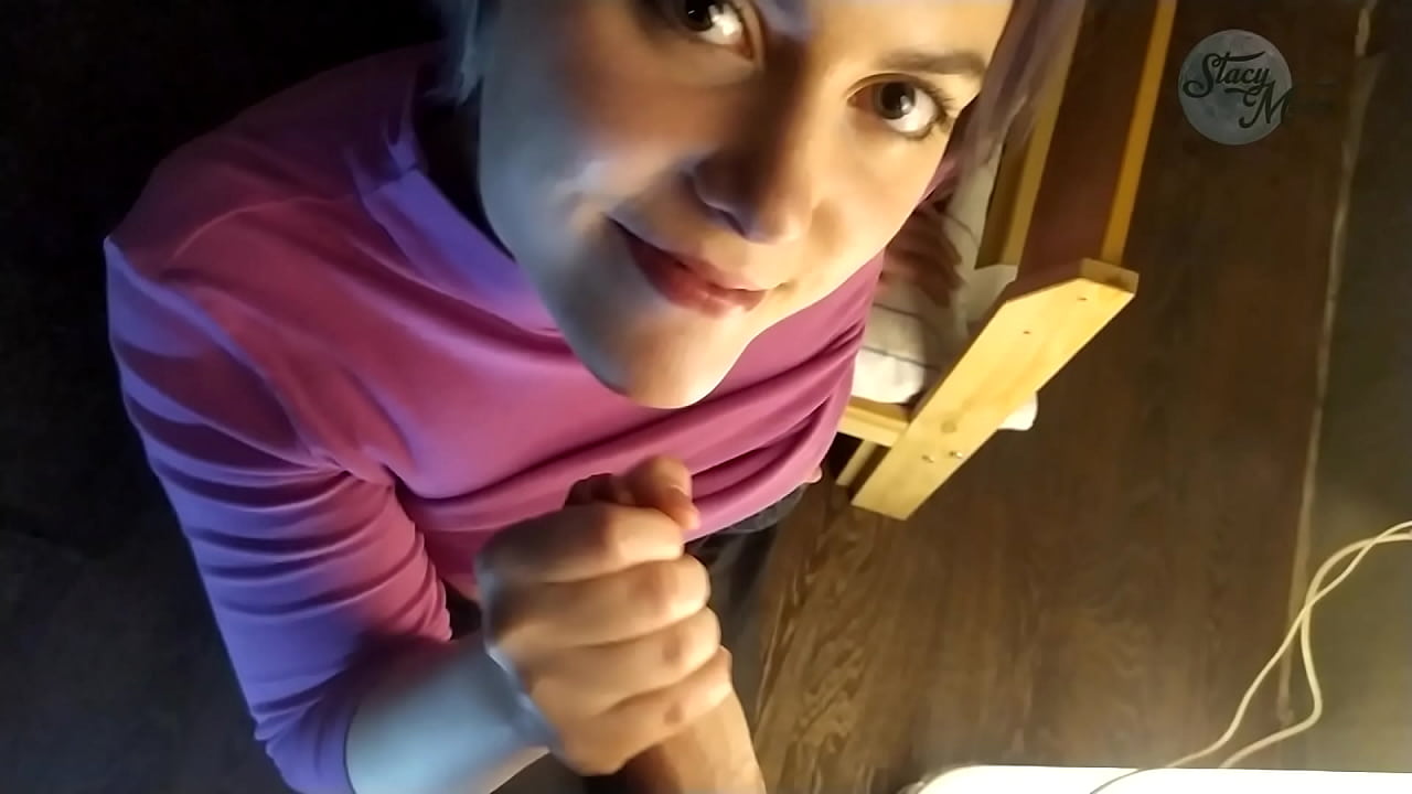 Tipiese Russiese tuispornografie met 'n pielplot en 'n goeie diep sluk